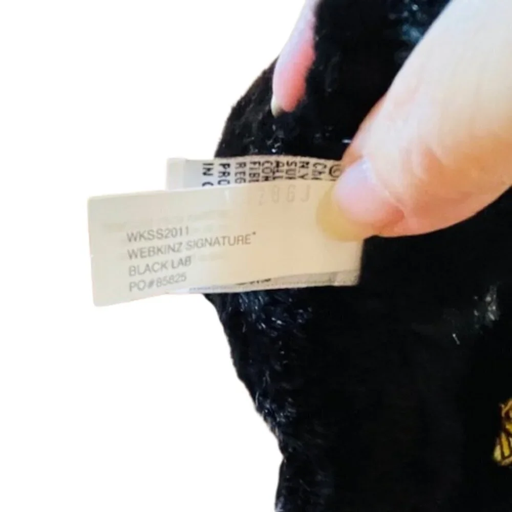 WEBKINZ SIGNATURE SMALL BLACK LAB WKSS2011 - NEW W/ SEALED CODE- HARD TO FIND
